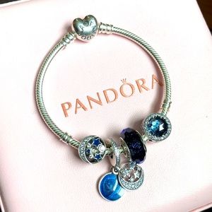 Brand new Pandora bracelet with charms